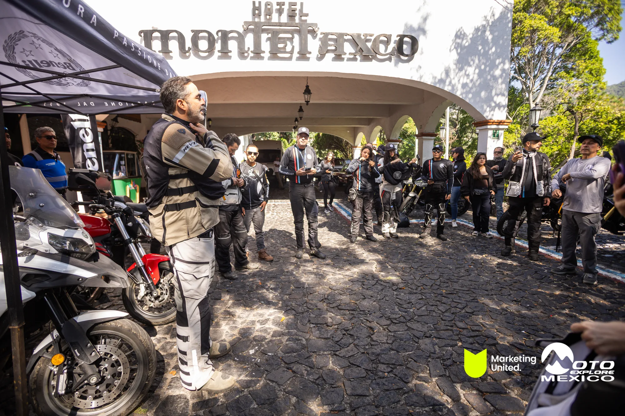 BENELLI TAXCO 821