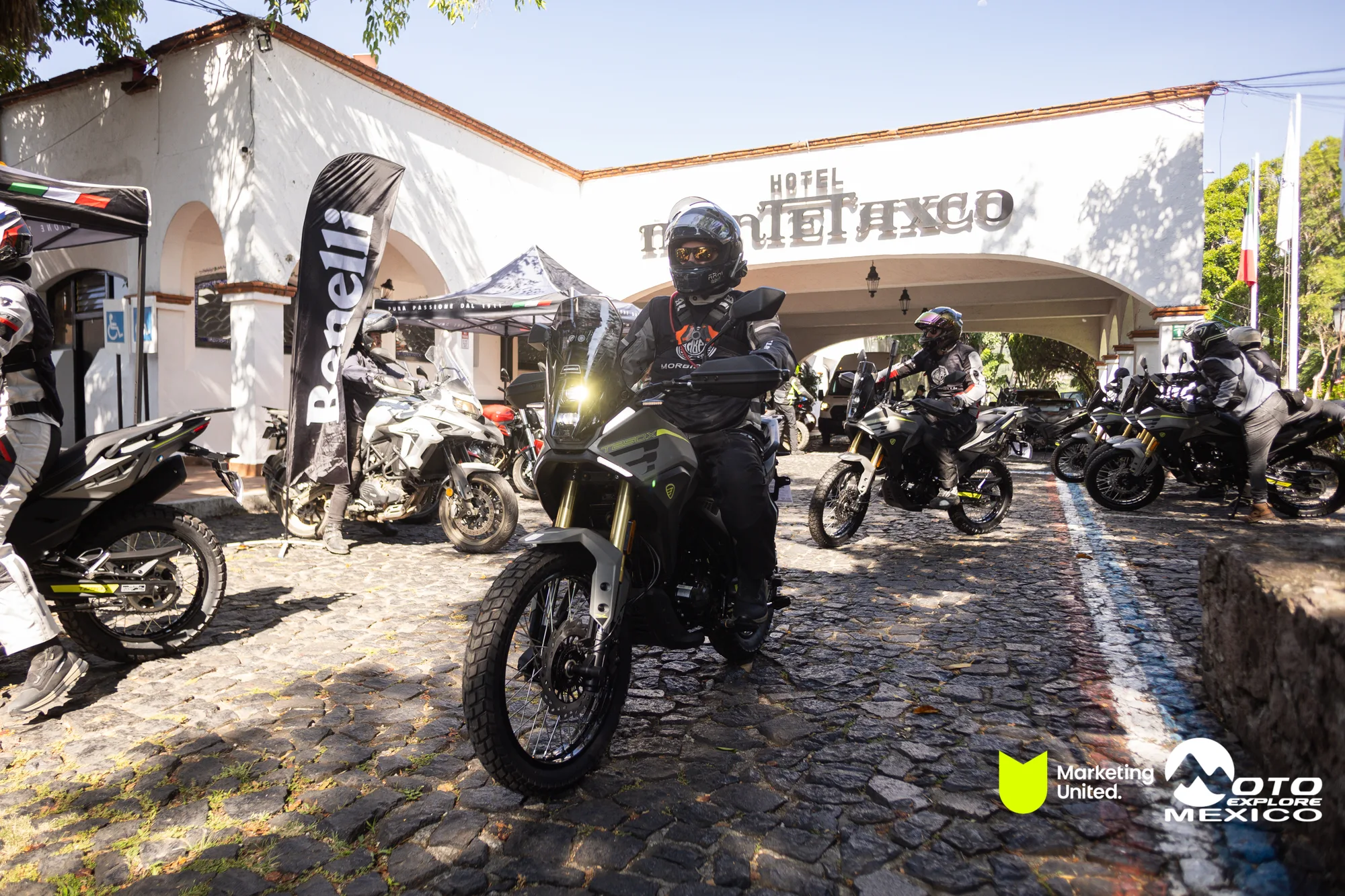 BENELLI TAXCO 886