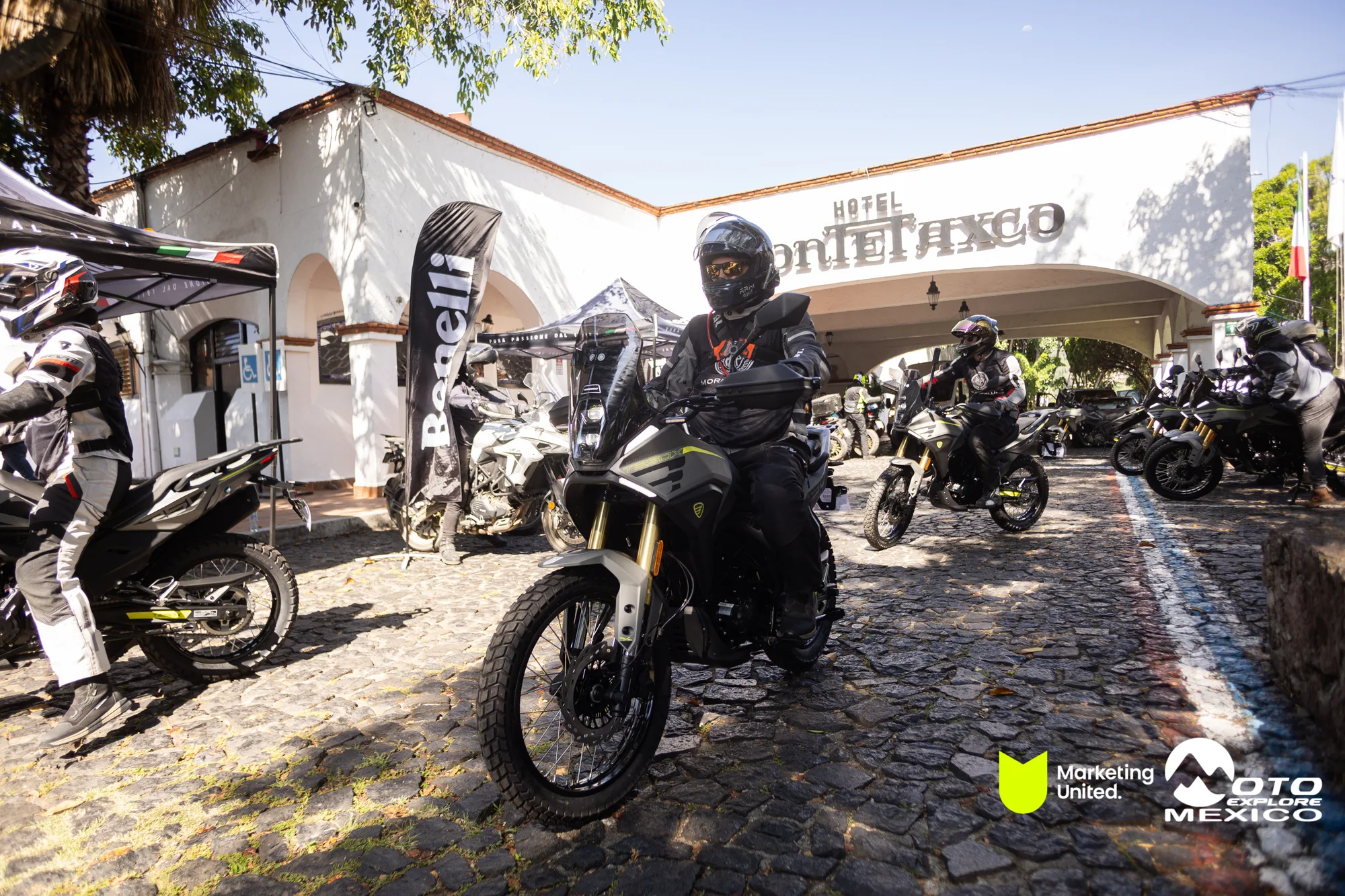 BENELLI TAXCO 887