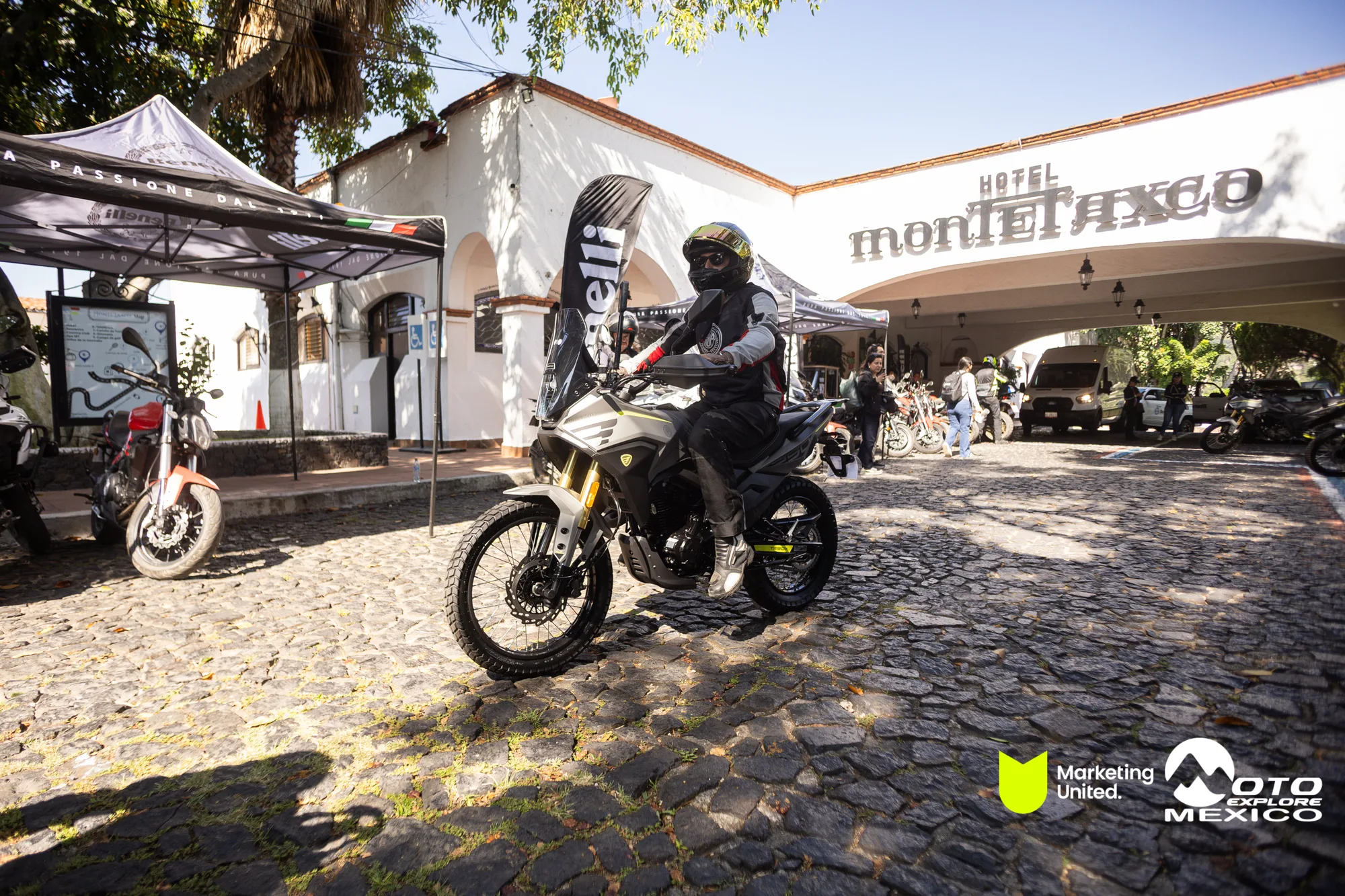BENELLI TAXCO 889