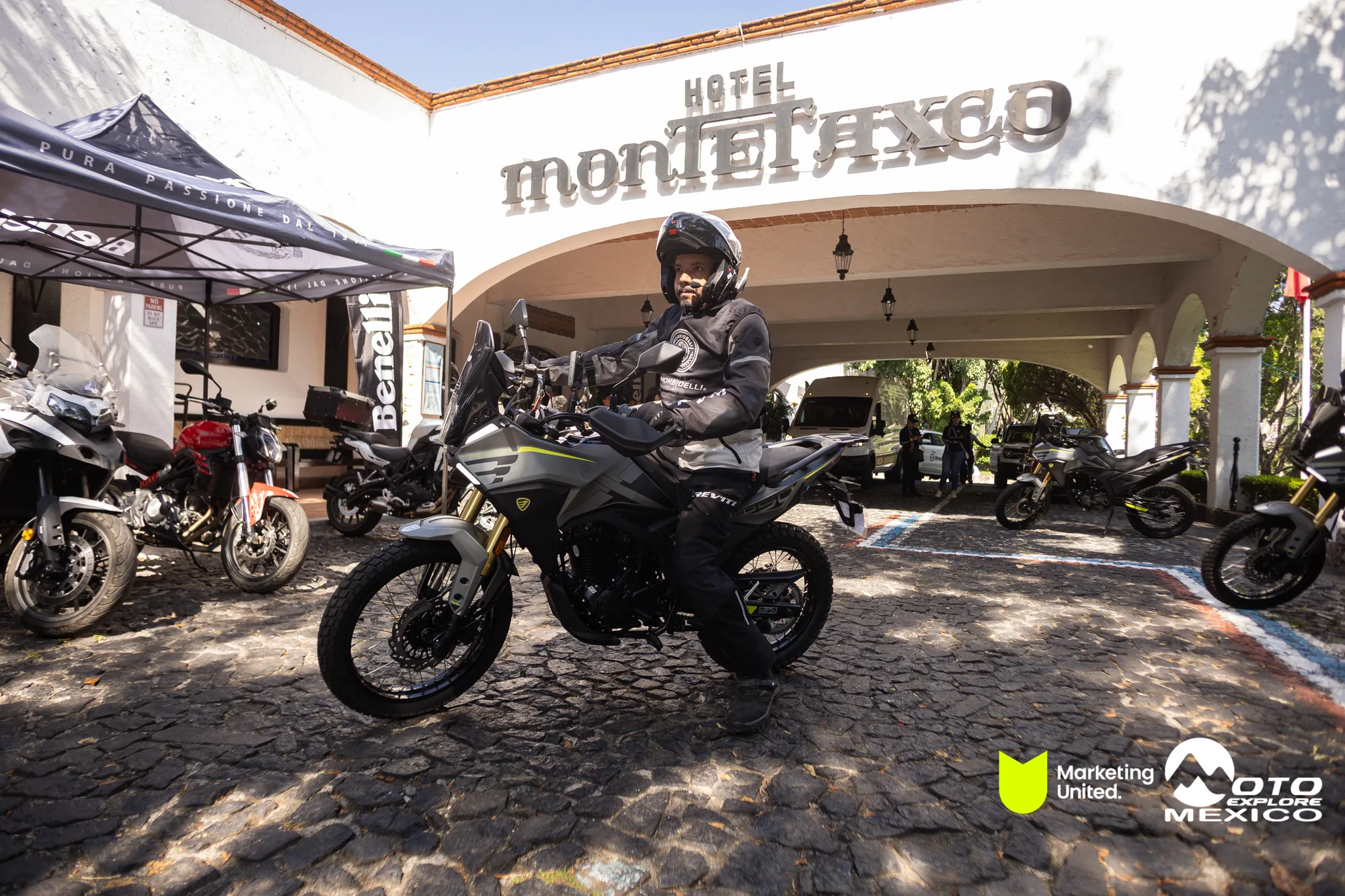 BENELLI TAXCO 899