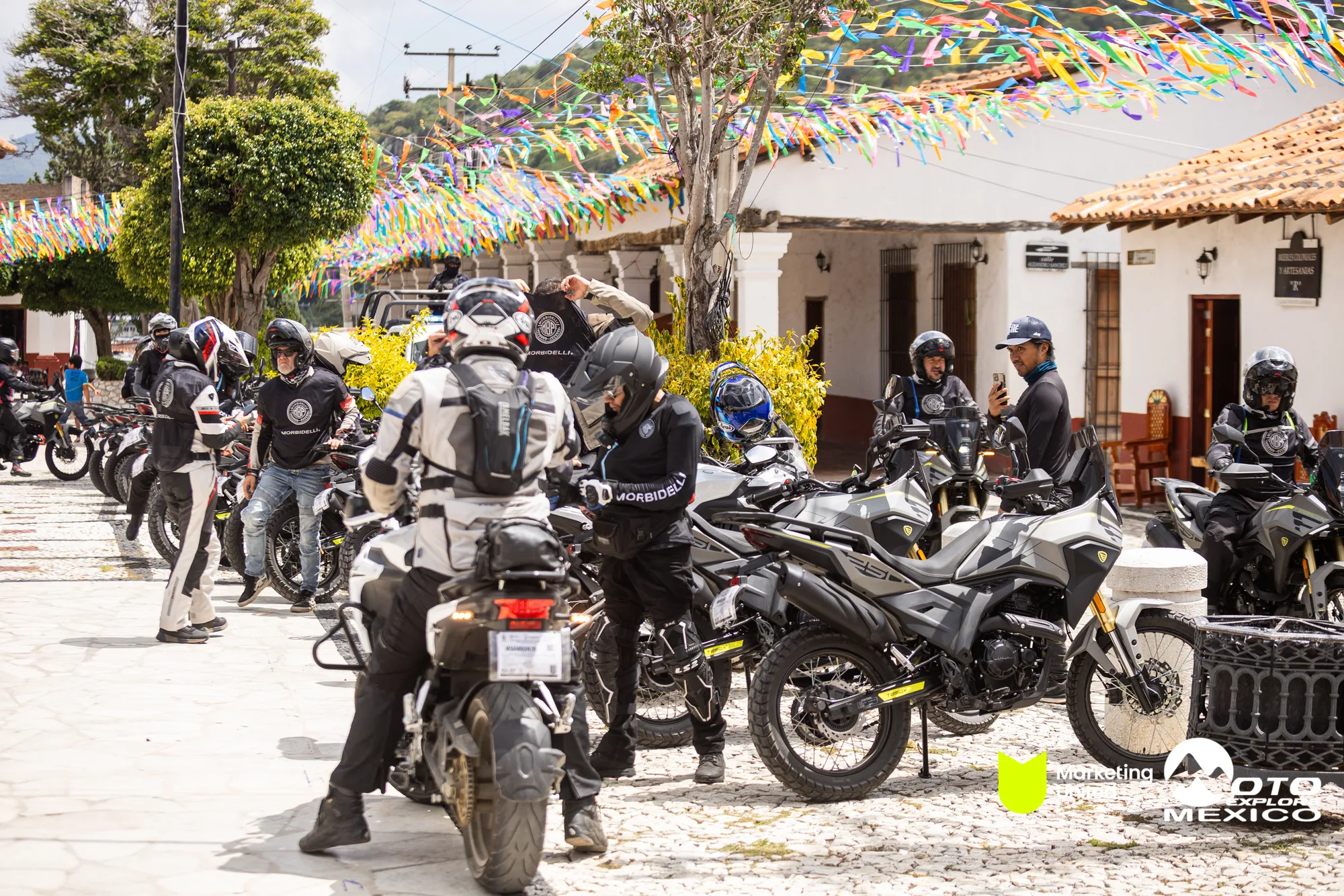BENELLI TAXCO 985
